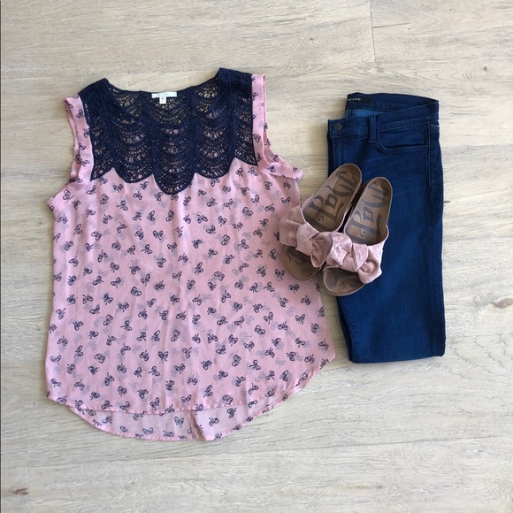 Sheer blouse w/ Macrame Neckline and Printed Bows - Picture 1 of 3